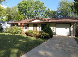 1712 Crescent Dr, Champaign, IL 61821
