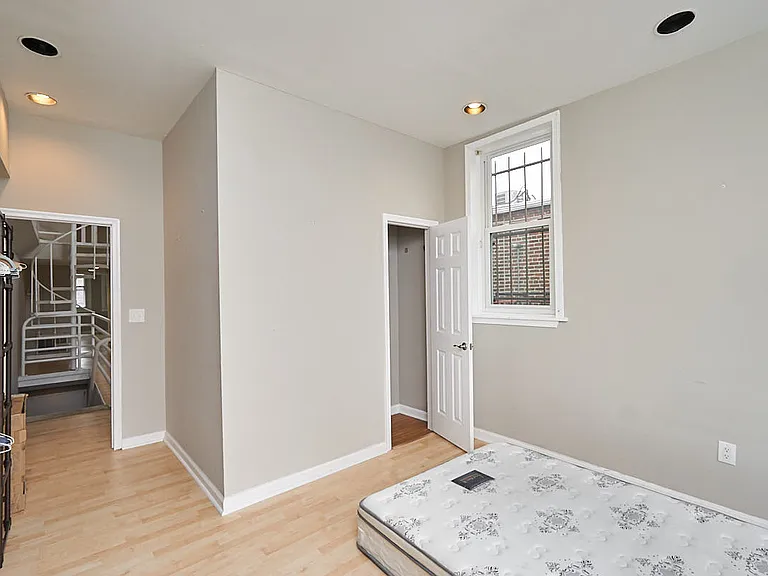 1710 U St NW #4 — Photo 11