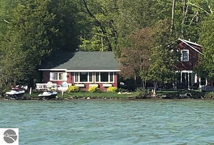 7137 W Day Forest Rd, Empire, MI 49630 Zillow