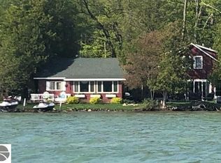 7137 W Day Forest Rd, Empire, MI 49630