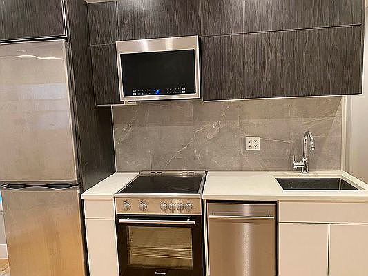 1st image of 1569 Lexington Ave APT 4