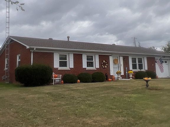 3rd image of 303 Beechwood Dr