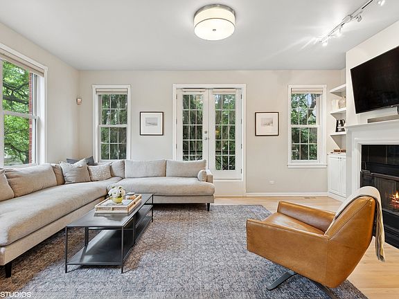 2nd image of 1048 W Lill Ave #2