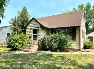 1618 6th St S, Moorhead, MN 56560