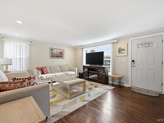 5th image of 120 Sherwin Dr