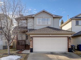 124 N Stonegate Close NW, Airdrie, AB T4B 2V2