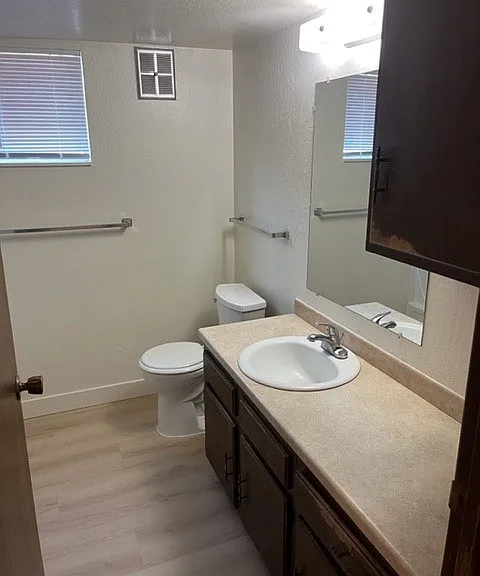 Prairie House Apartments — Photo 7