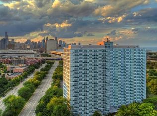 2855 S King Dr, Chicago, IL 60616