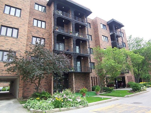 1st image of 9355 Landings Ln Unit 403