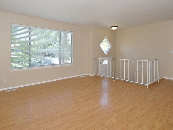 5th image of 4677 W Harbor St