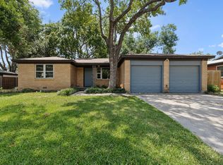 6117 Saint Johns Ln, Fort Worth, TX 76114