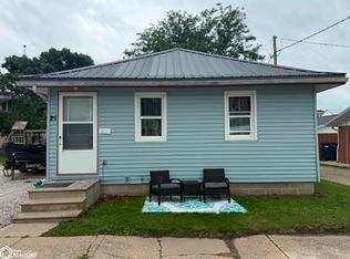 21 1st St SE, Nora Springs, IA 50458