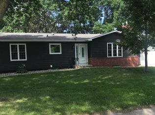 1504 Calumet Rd, Brookings, SD 57006