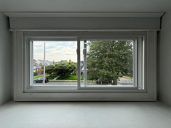 3rd image of 7718-20 Frontenac St