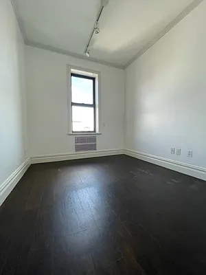 Rented by VRE | media 3