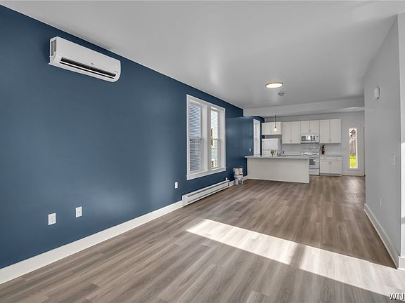4th image of 440 Berkshire Ave