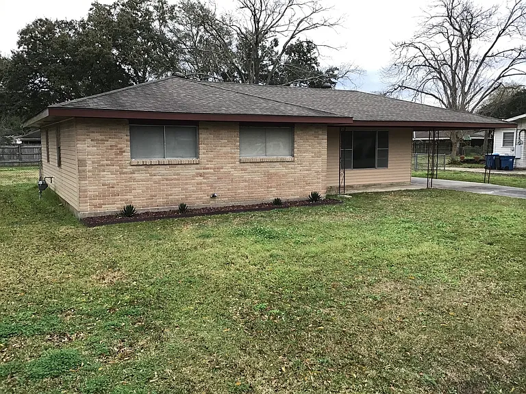 717 Alice Dr — Photo 3