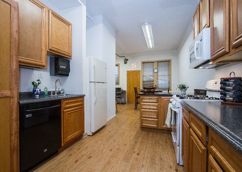 1st image of 3019 N Laramie Ave #3