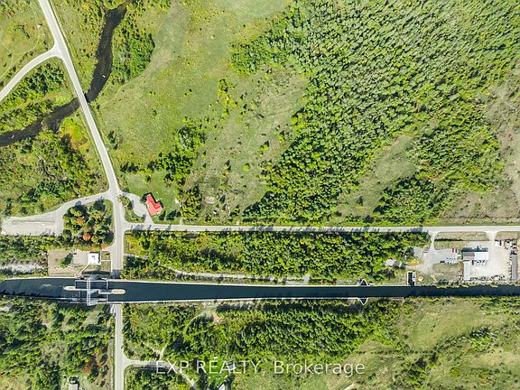 4th image of 2 Talbot River Rd