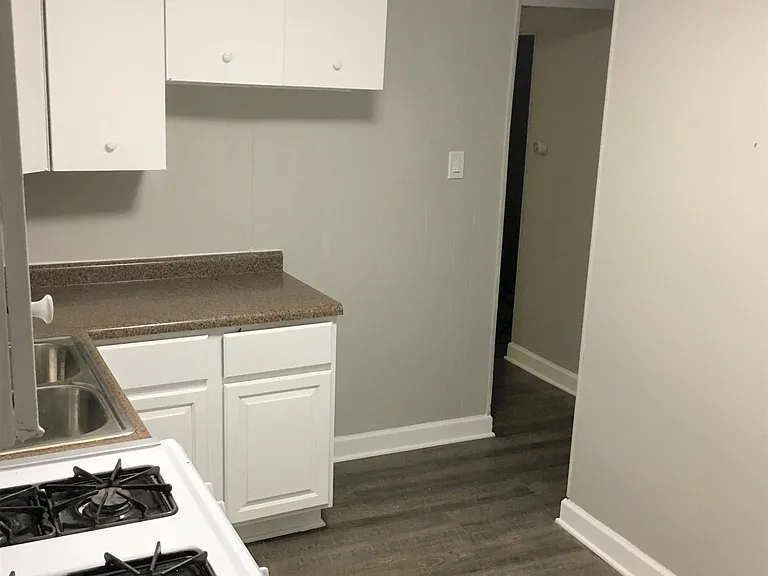 14643 Millard Ave — Photo 12