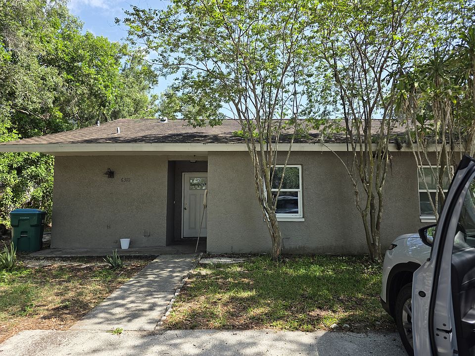 Duplex 2 car driveway