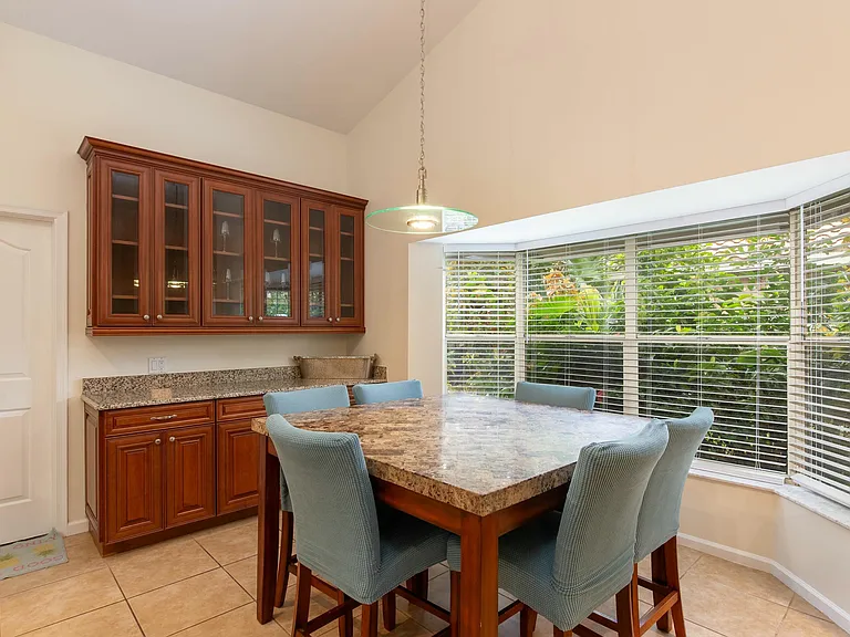 1741 Grantham Dr — Photo 8