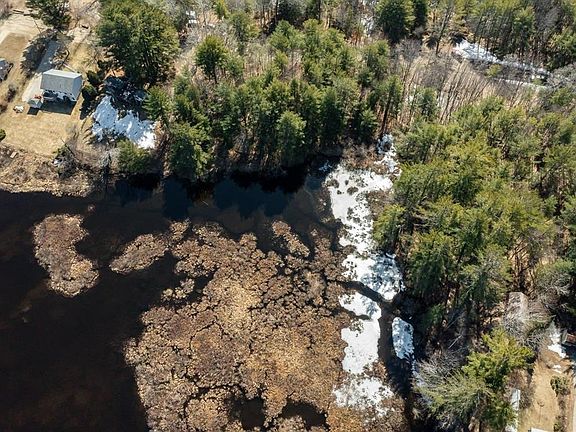 3rd image of 12 Baxter Place