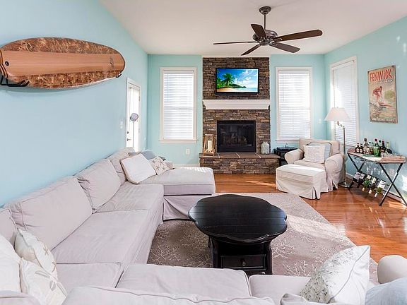 3rd image of 36368 Day Lily Pkwy