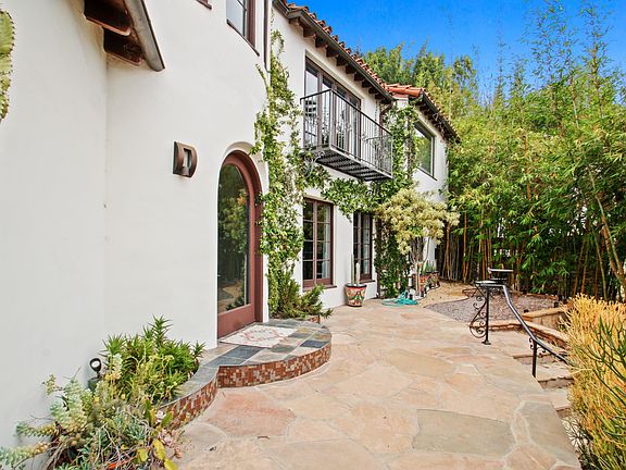3rd image of 8343 W Sunset Blvd