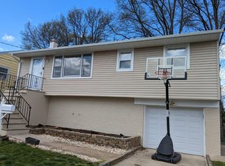 207 E Henry Pl, Iselin, NJ 08830