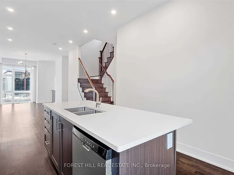 9144 Bathurst St — Photo 19