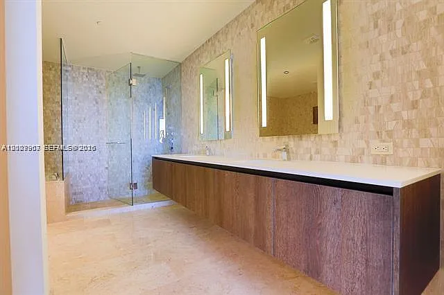 68 SE 6th St #3210 — Photo 9