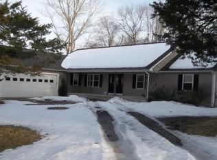 98 Meeting House Hill Rd, Durham, CT 06422