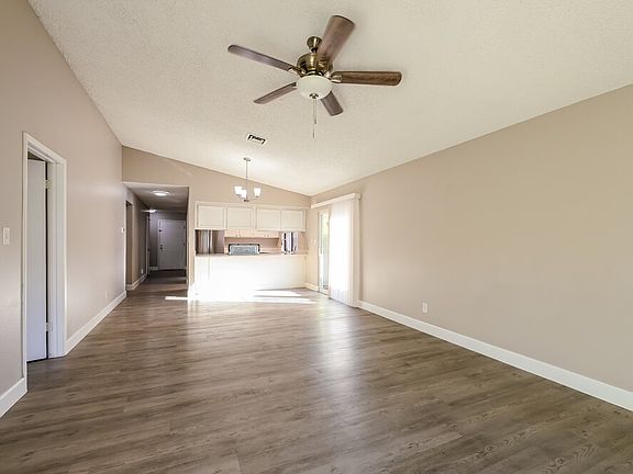 4th image of 224 Jon Belger Dr