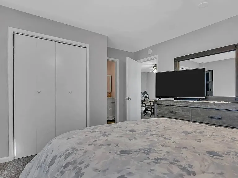 58 Farragut Ave #A — Photo 16
