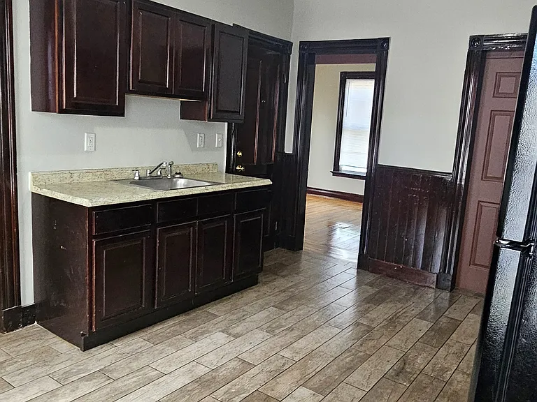624 Dixwell Ave #11 — Photo 2