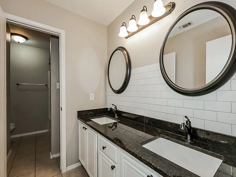 6101 Rising Meadow Dr — Photo 15