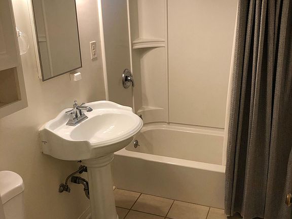 4th image of 223 Belmont Ave #0