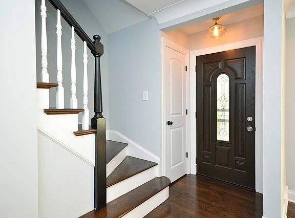 3rd image of 8238 S Kingston Ave