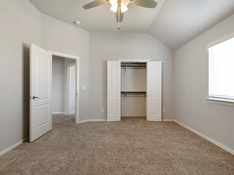 1113 Granger Dr — Photo 16
