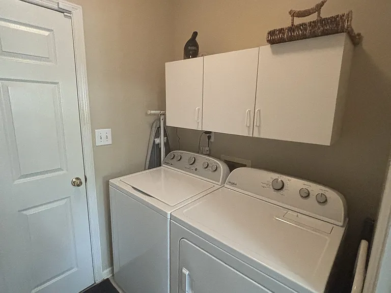 1209 Ivy Brook Cir — Photo 30