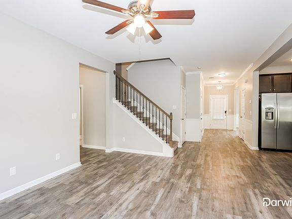 5th image of 2465 Hanover Woods Rd