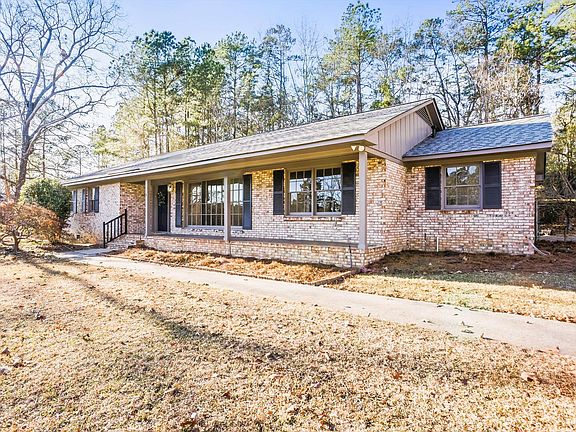 2nd image of 5 Rosemary Dr