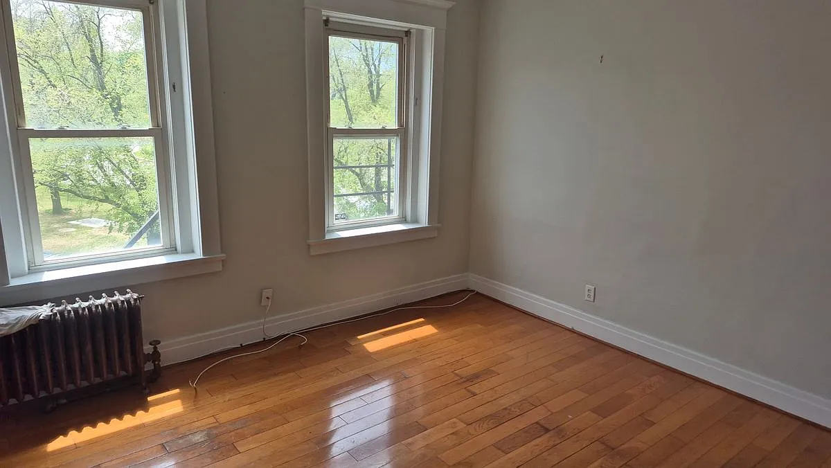 1 bed, 1.0 bath, 900 sqft, $1,350 — Photo 2