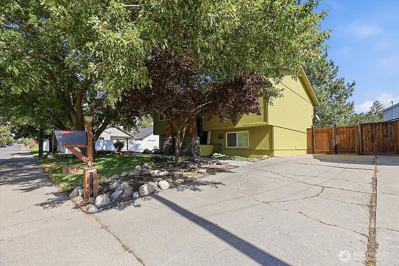 3rd image of 3415 S Myrtle Street