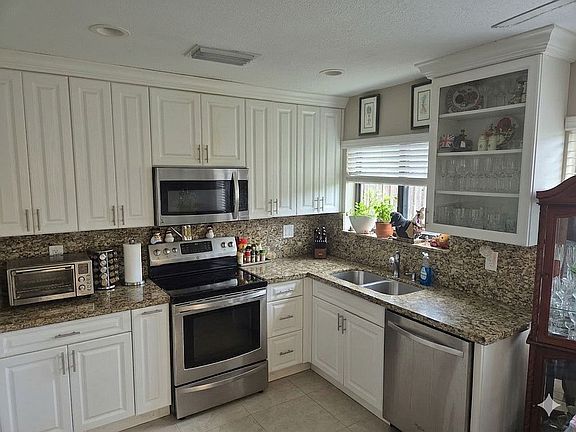 2nd image of 9631 SW 148th Pl