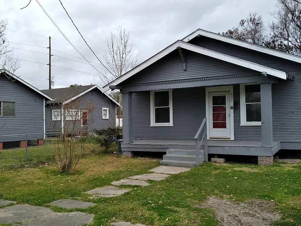 2781 Sabine Pass Ave