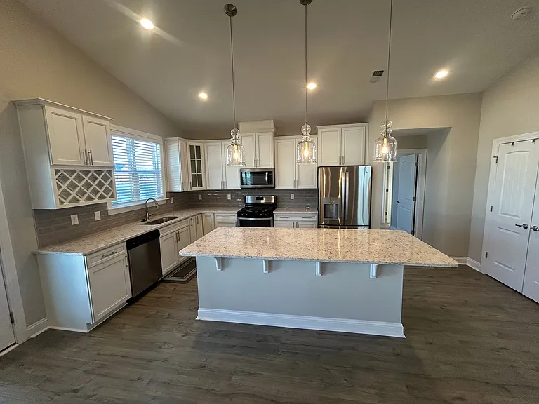 585 Oyster Dr — Photo 22