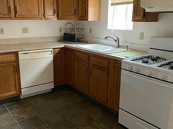 2nd image of 222 Saint Charles St
