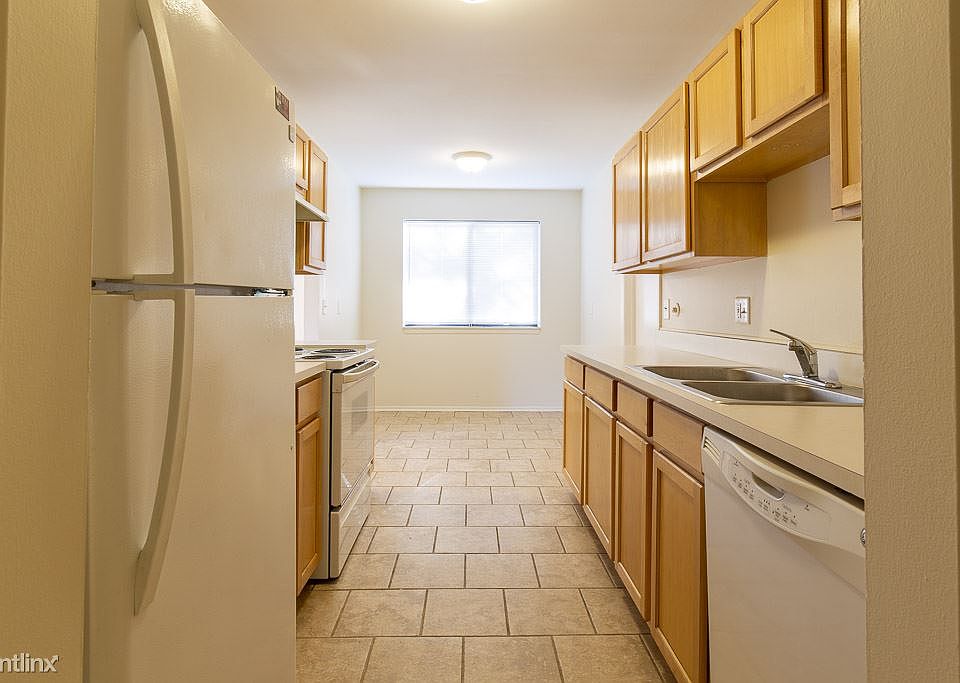 1st image of 29718 Farmbrook Villa Ln #1